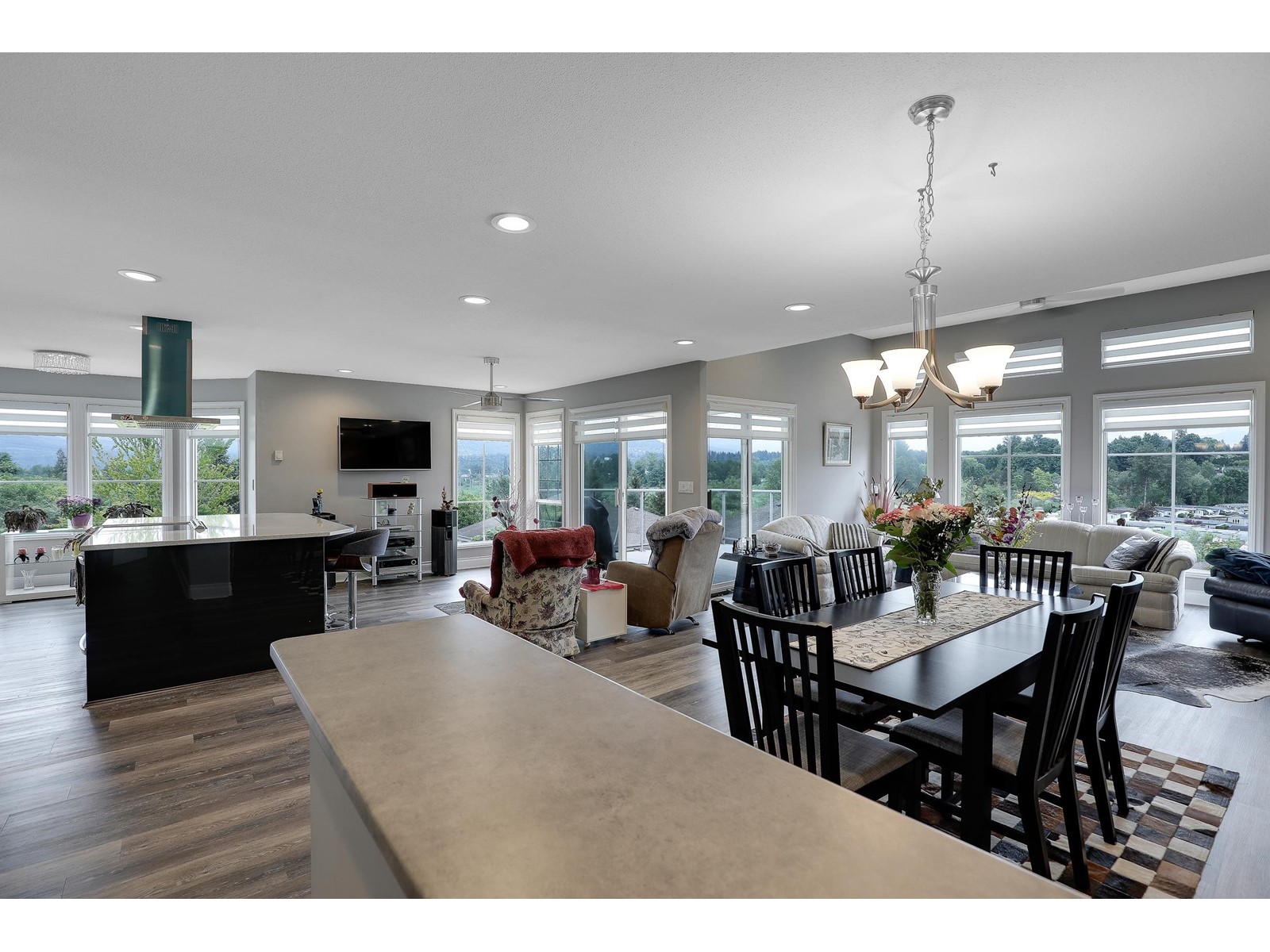 Photo 10 of 17 3354 Horn Street, Abbotsford BC