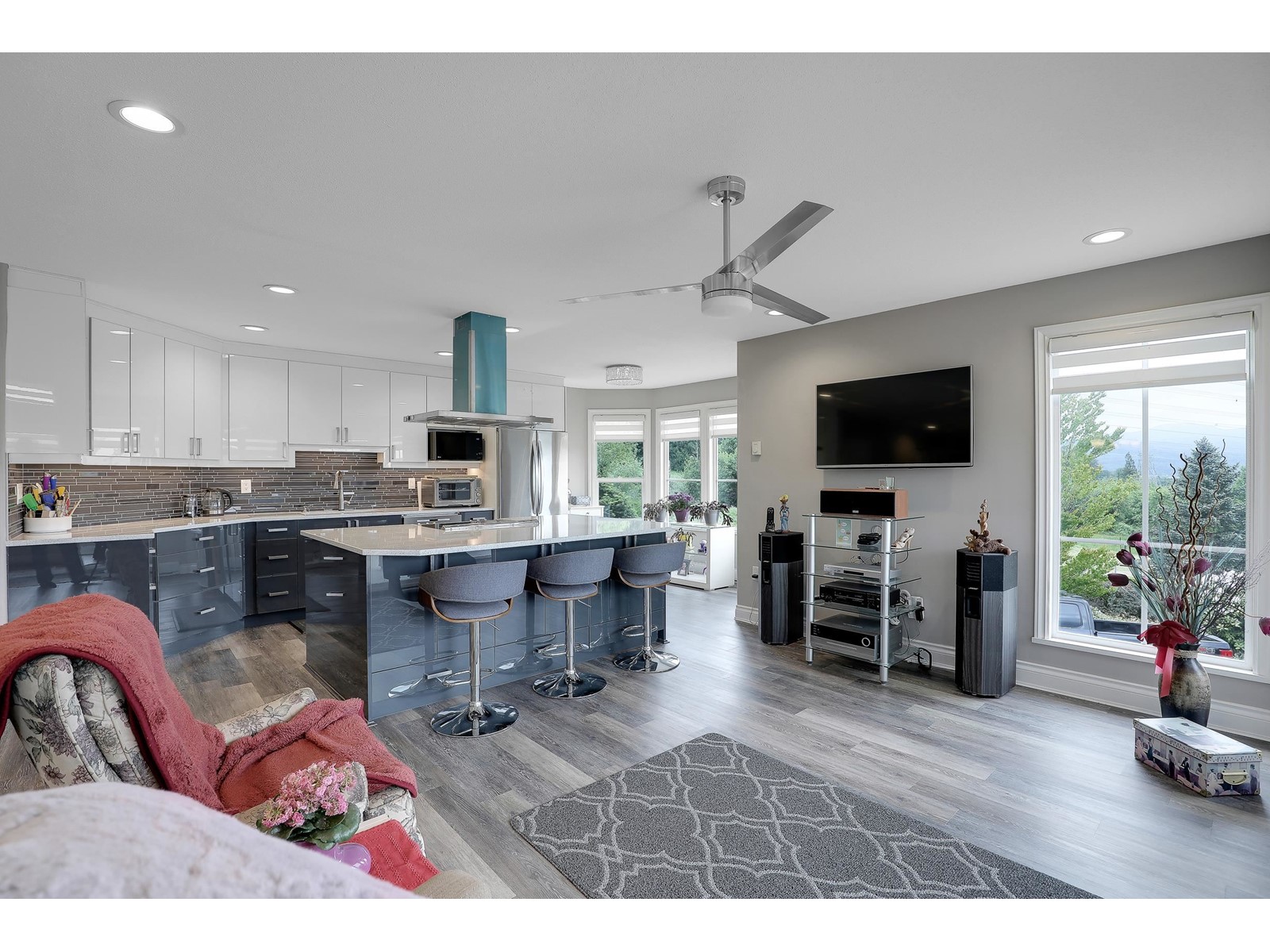 Photo 12 of 17 3354 Horn Street, Abbotsford BC