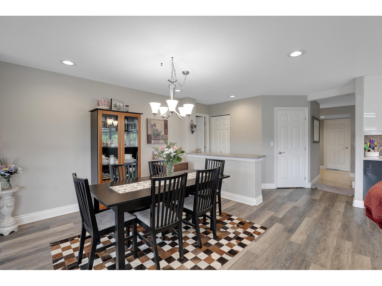 Photo 8 of 17 3354 Horn Street, Abbotsford BC