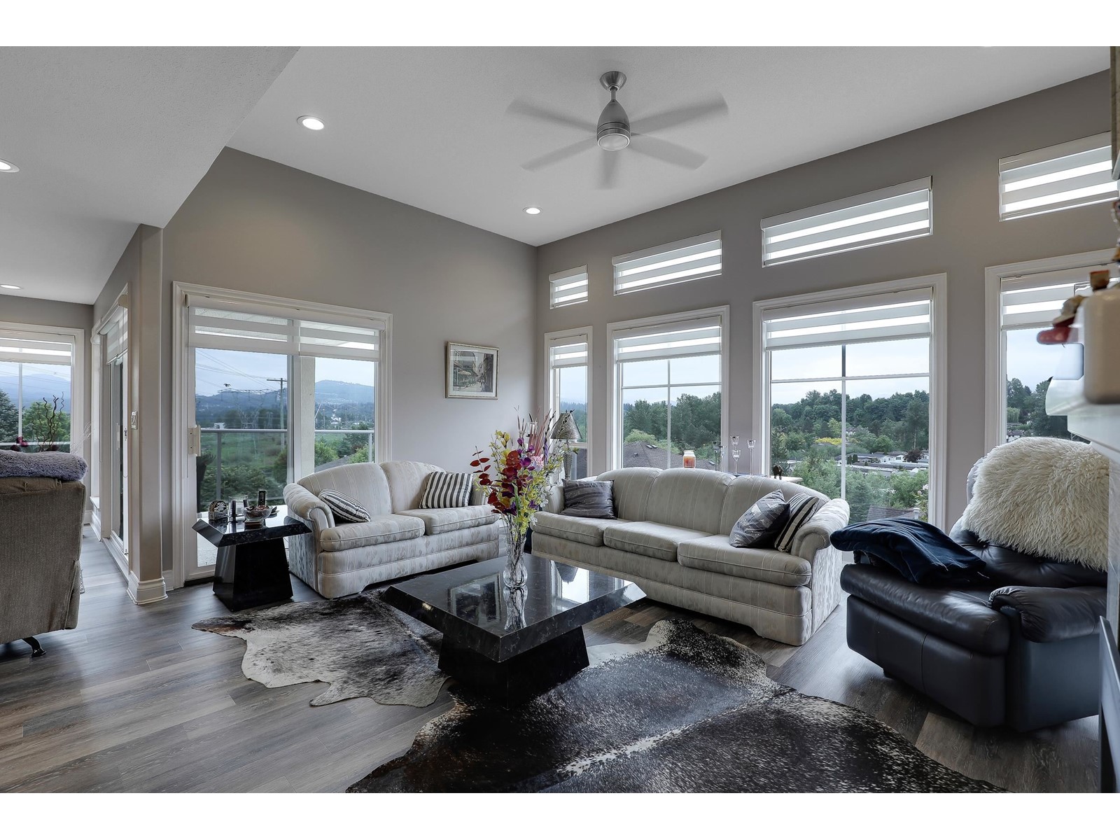 Photo 4 of 17 3354 Horn Street, Abbotsford BC