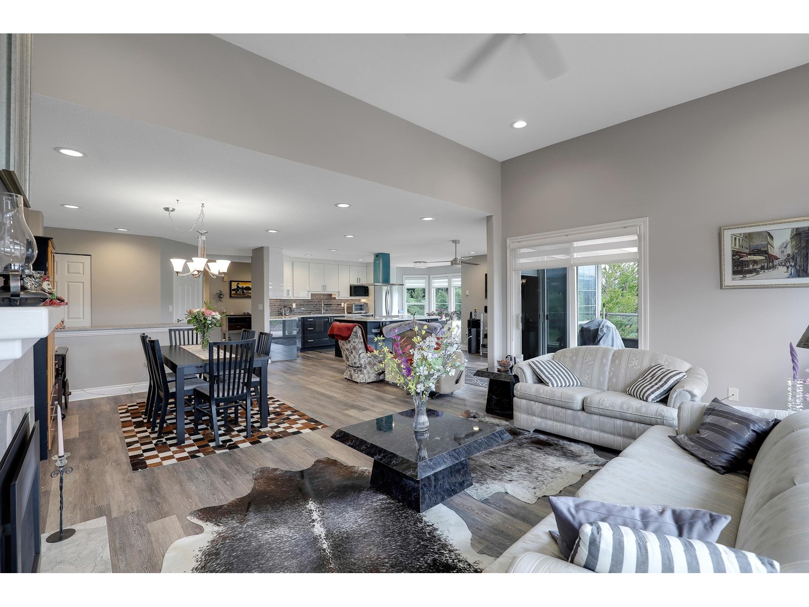 Photo 7 of 17 3354 Horn Street, Abbotsford BC