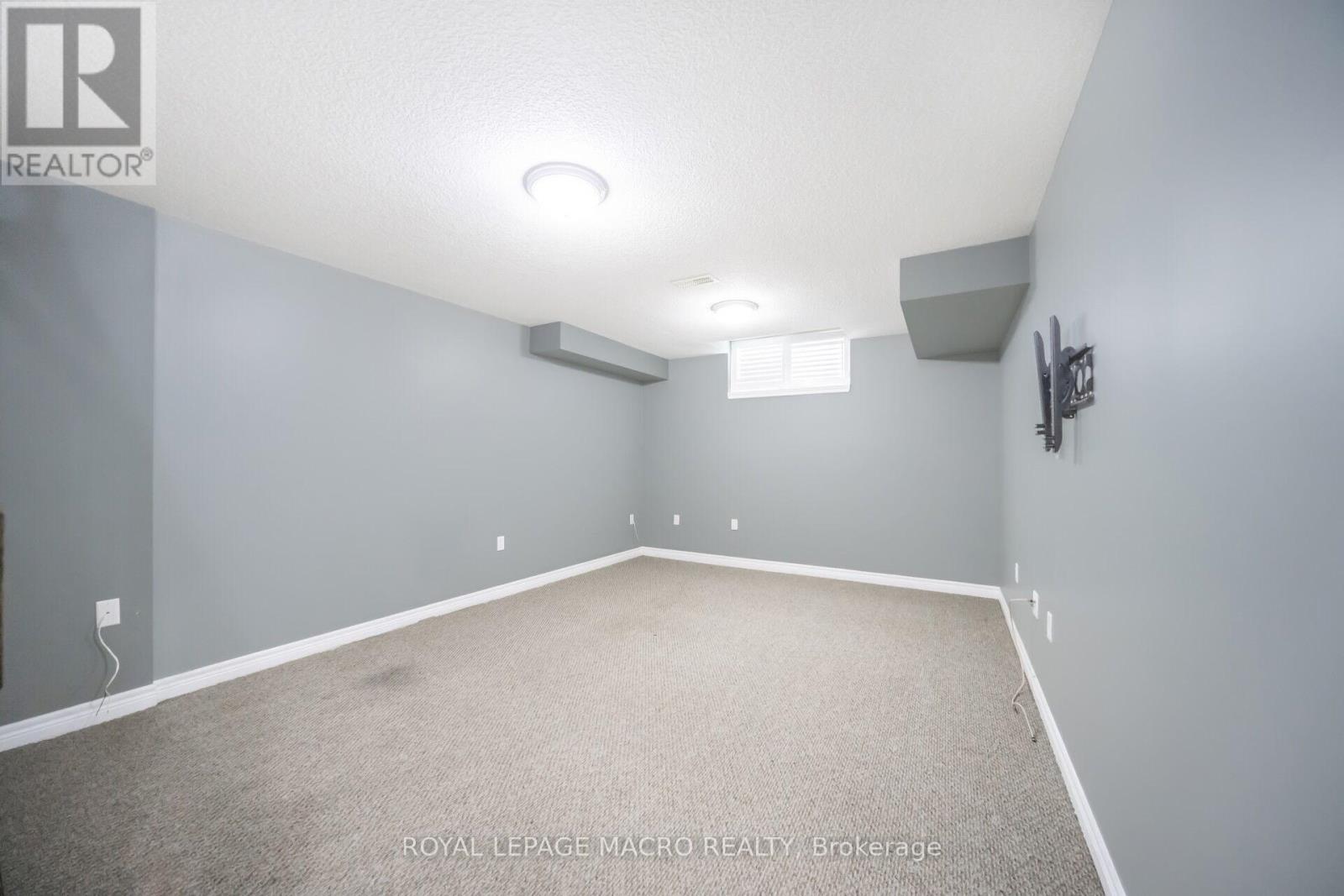 Photo 33 of 115 Pelech Crescent, Hamilton ON