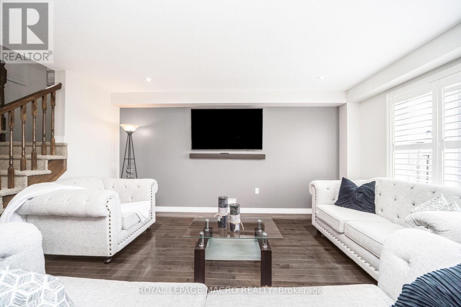 Photo 4 of 115 Pelech Crescent, Hamilton ON