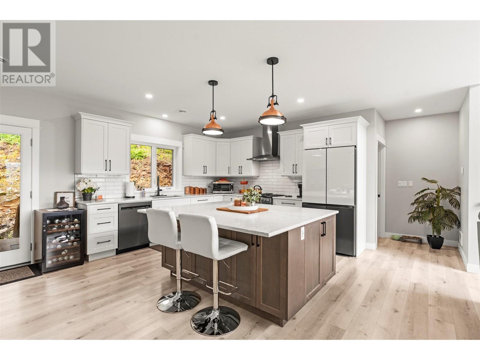  307 Oxbow Place, Enderby