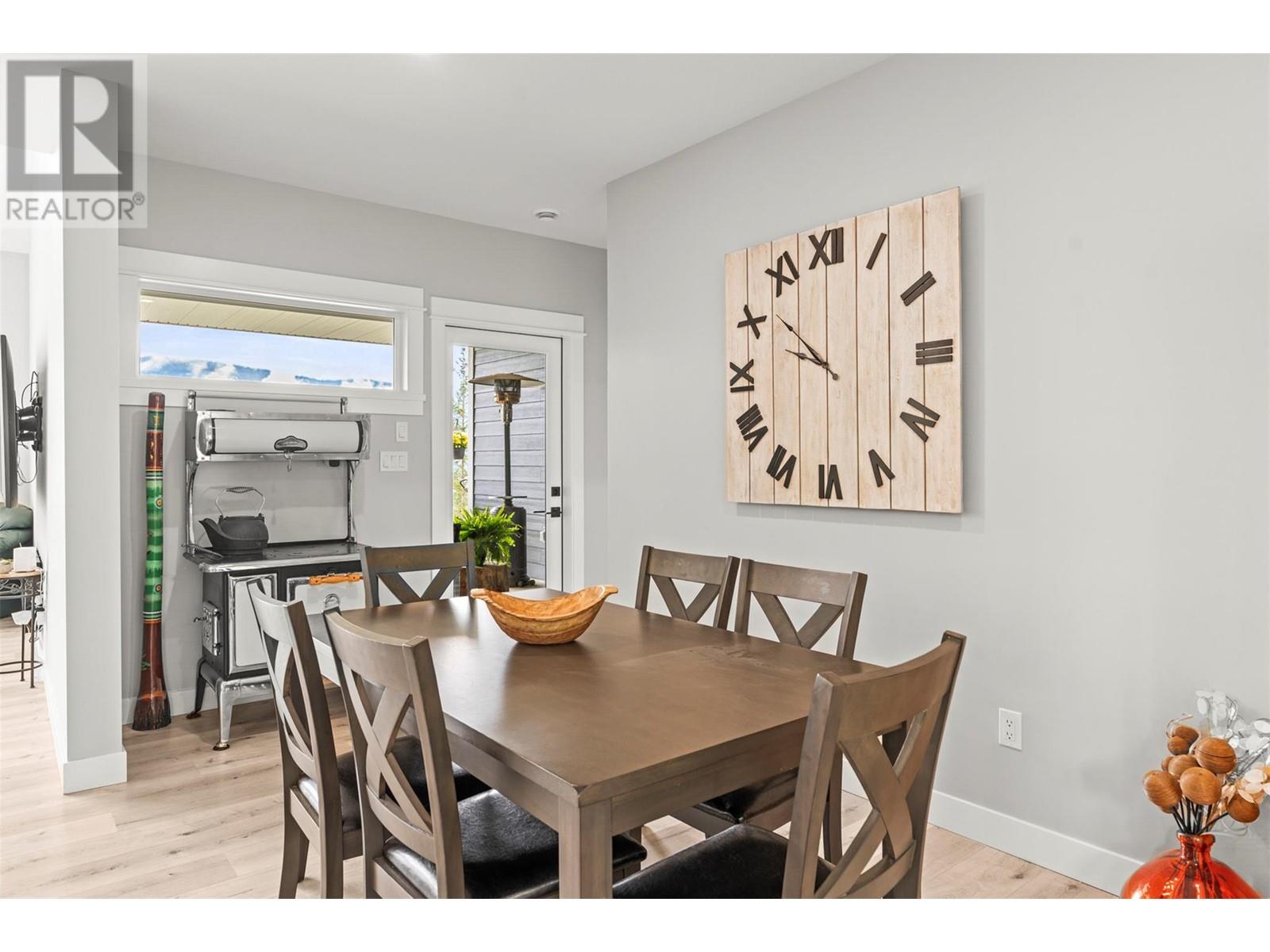  307 Oxbow Place, Enderby