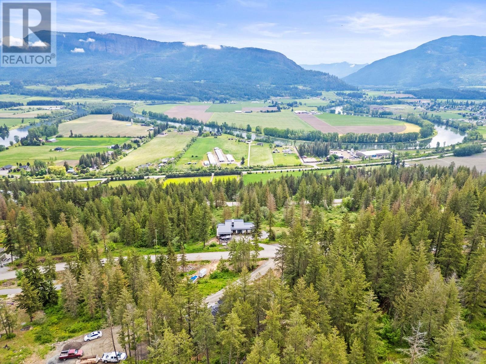  307 Oxbow Place, Enderby