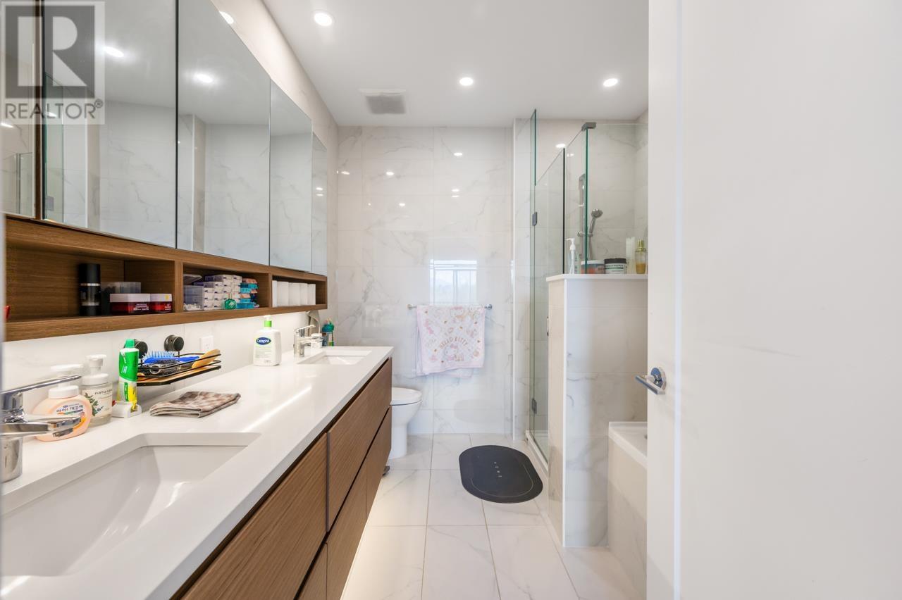Photo 18 of 603 5693 Elizabeth Street, Vancouver BC