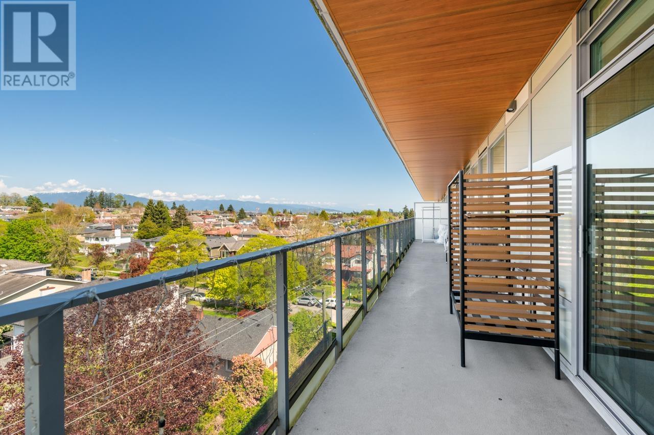 Photo 5 of 603 5693 Elizabeth Street, Vancouver BC