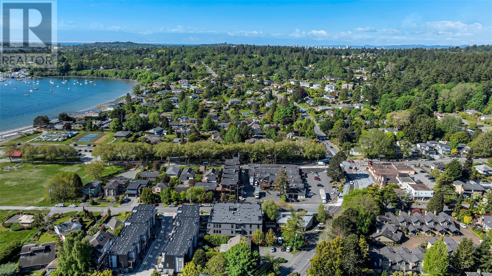 Photo 38 of 201 2580 Penrhyn St, Saanich BC