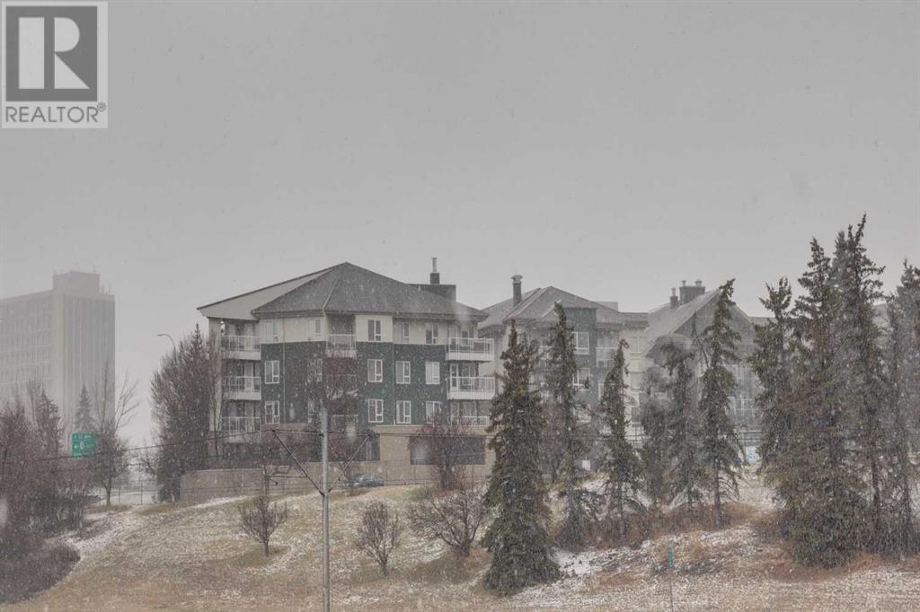Single Family House for Sale in    Avenue NW Varsity Calgary 