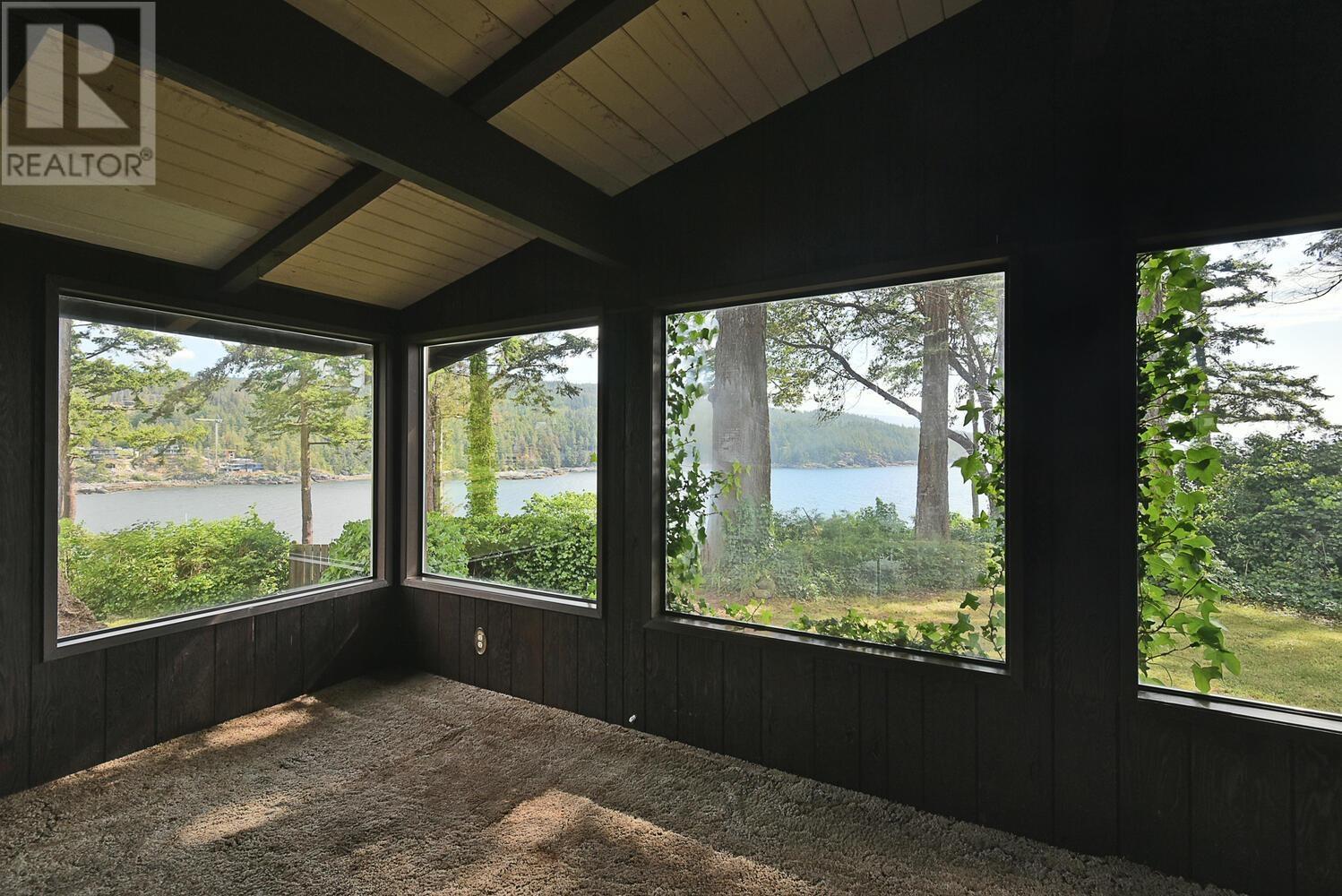 7638 EUREKA AVENUE, Halfmoon Bay