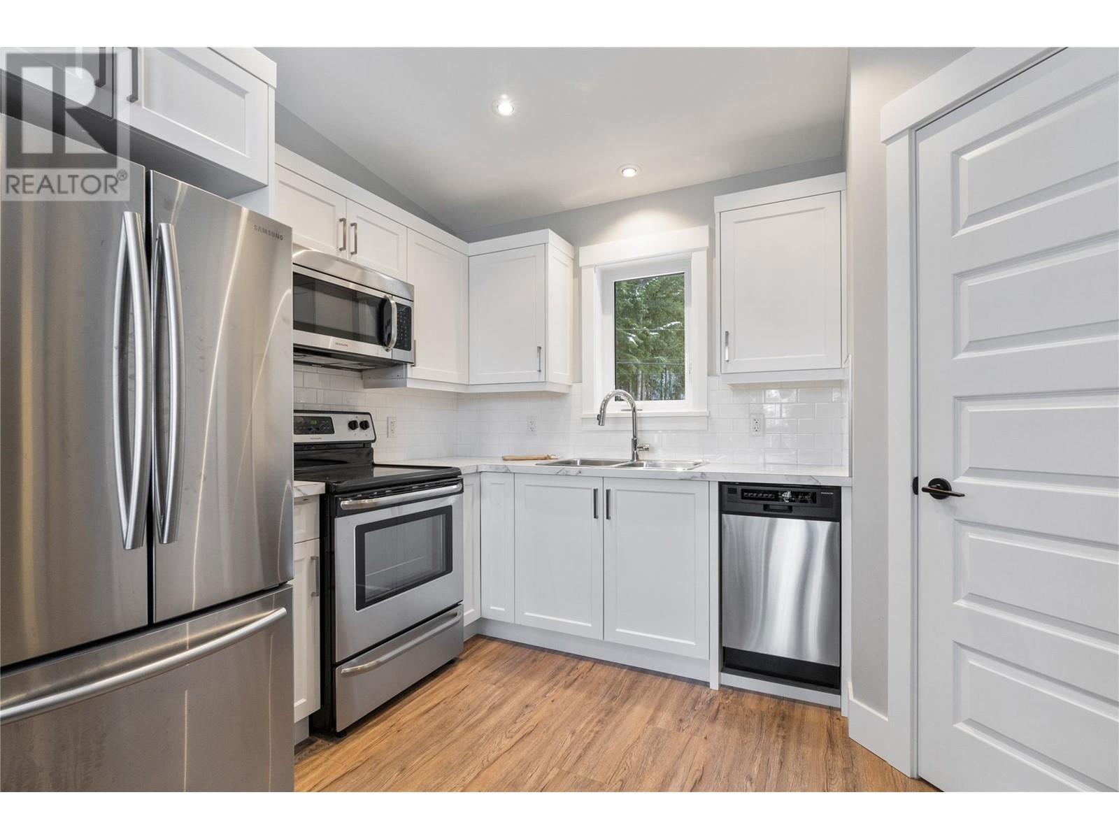 Photo 6 of 4125 Eagle Bay Road, Eagle Bay BC