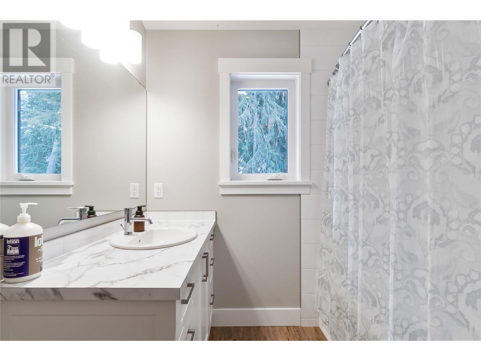 Photo 9 of 4125 Eagle Bay Road, Eagle Bay BC
