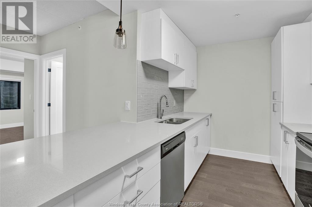 Photo 6 of 2600 Sandwich West Parkway Unit 301, Lasalle ON