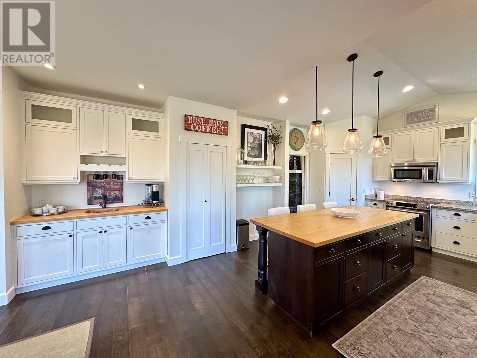 1787 E 16 HIGHWAY, Vanderhoof