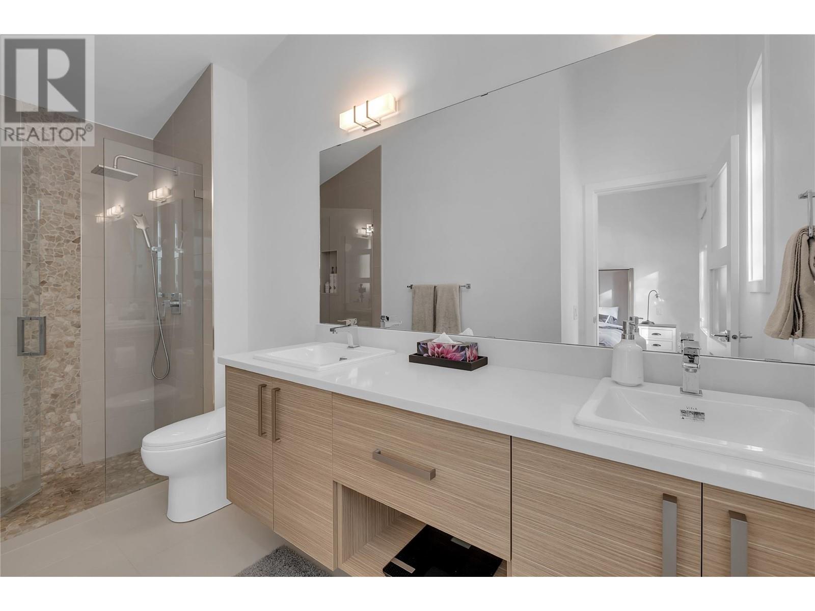  766 Cadder Avenue, Kelowna