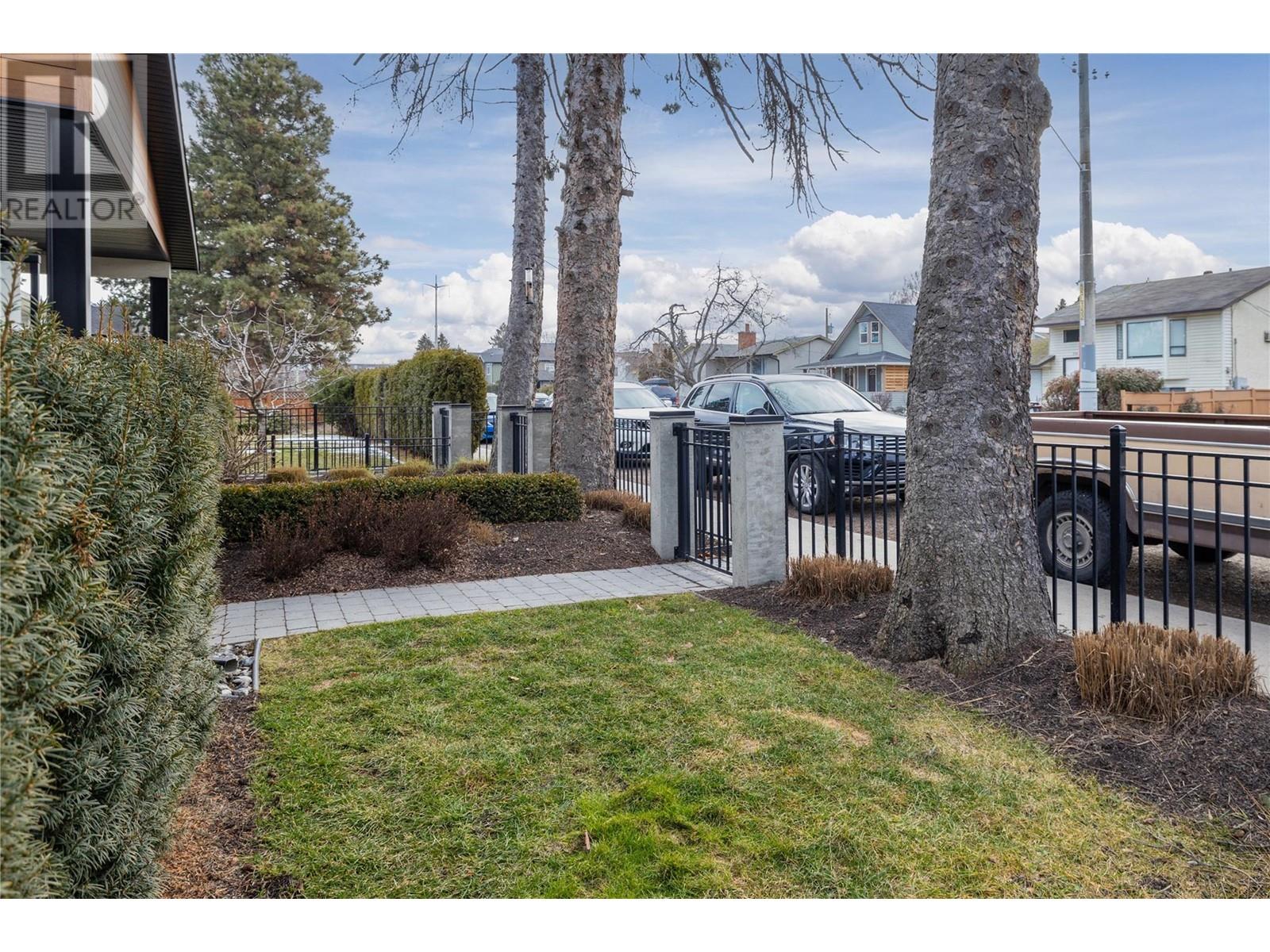  766 Cadder Avenue, Kelowna
