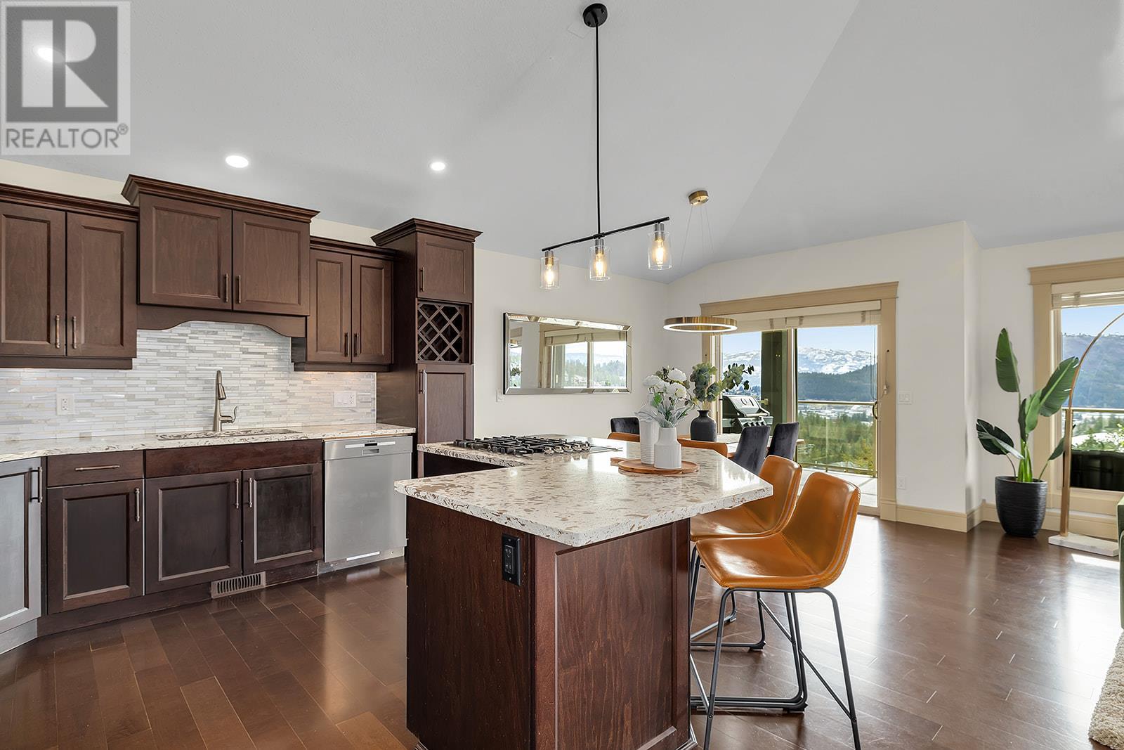 24 2040 Rosealee Lane, West Kelowna