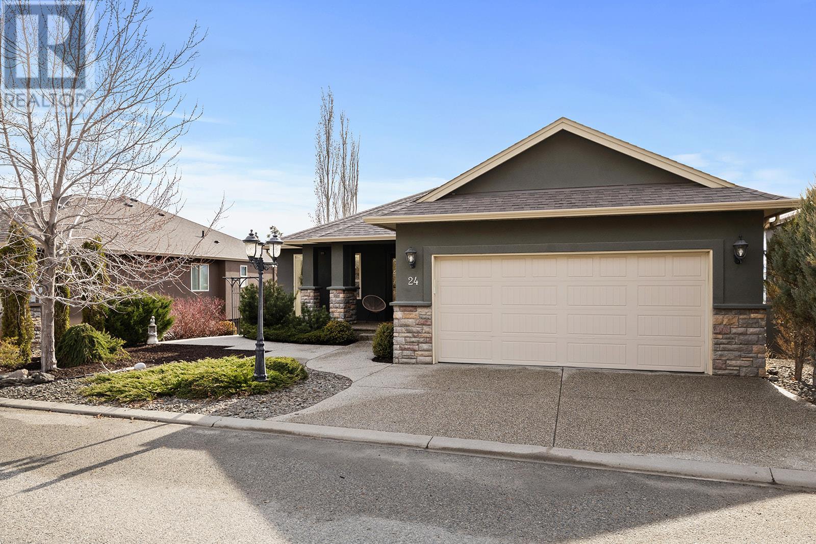 24 2040 Rosealee Lane, West Kelowna