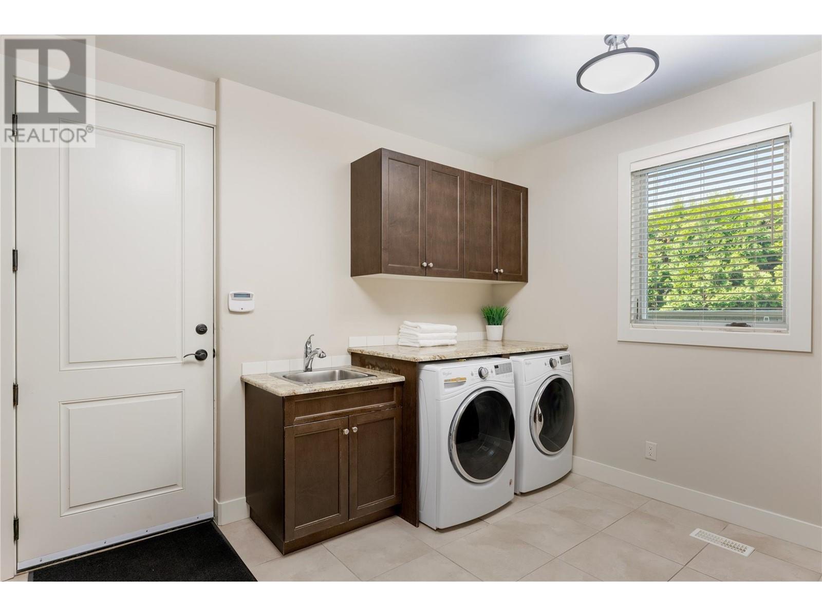  4369 Kensington Drive, Kelowna