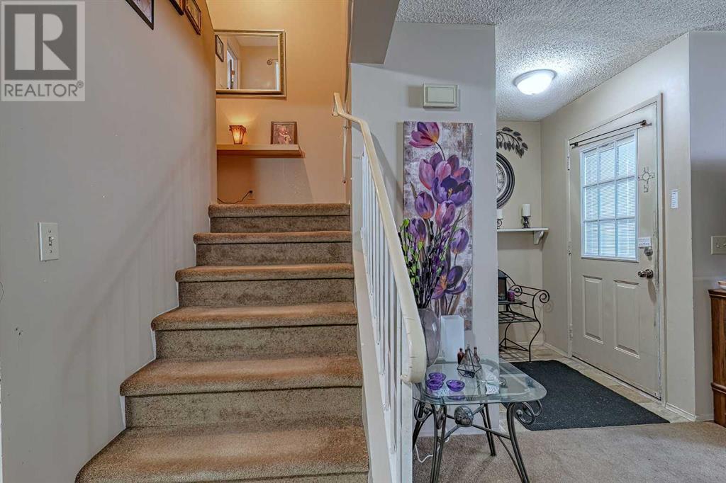 Single Family House for Sale in  Woodsman Lane SW Woodbine Calgary 