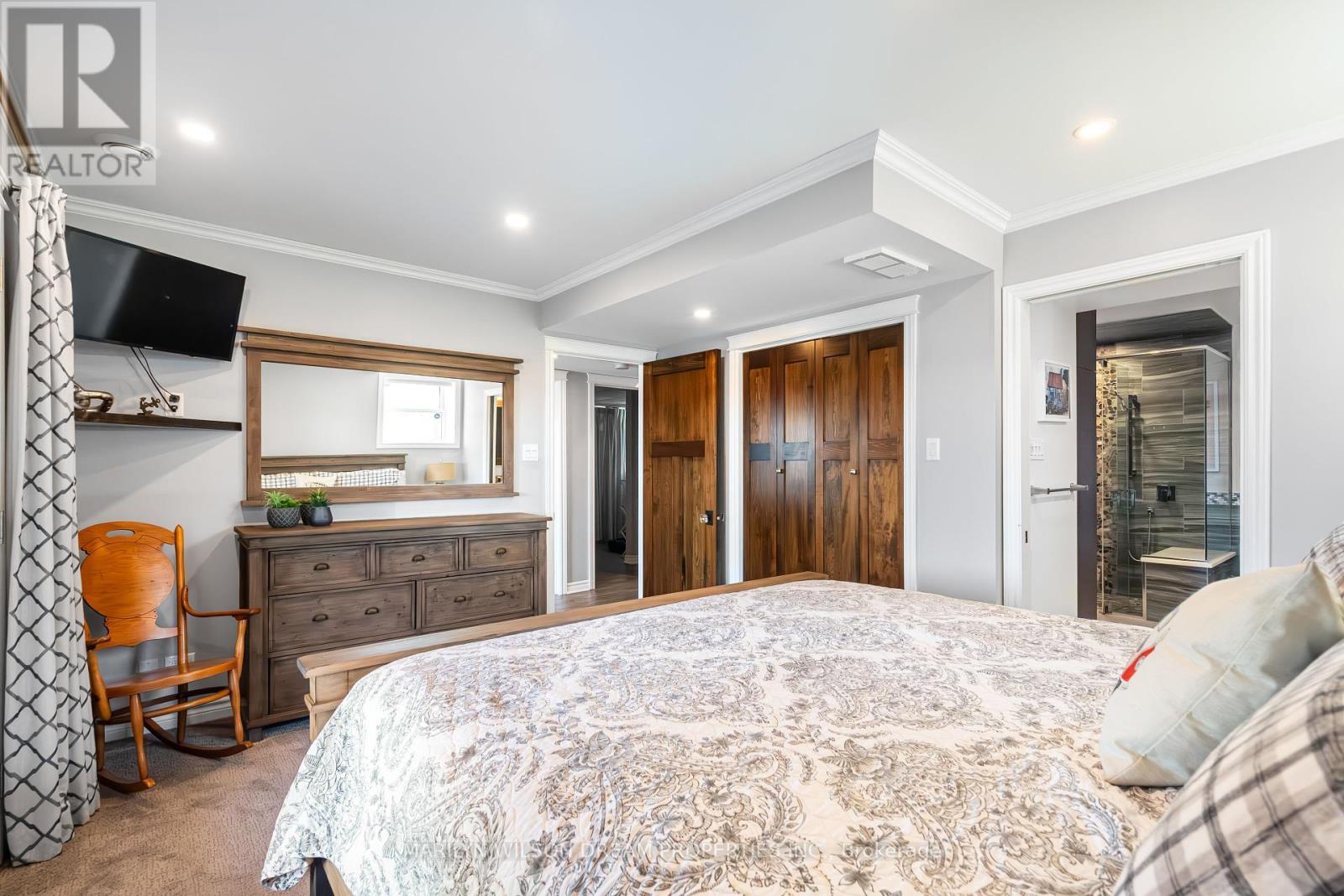 Photo 16 of 614 Lake Street, Mcnab Braeside ON