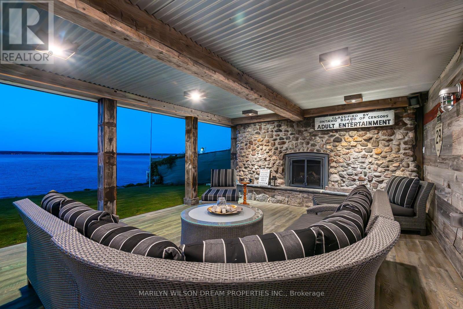 Photo 33 of 614 Lake Street, Mcnab Braeside ON