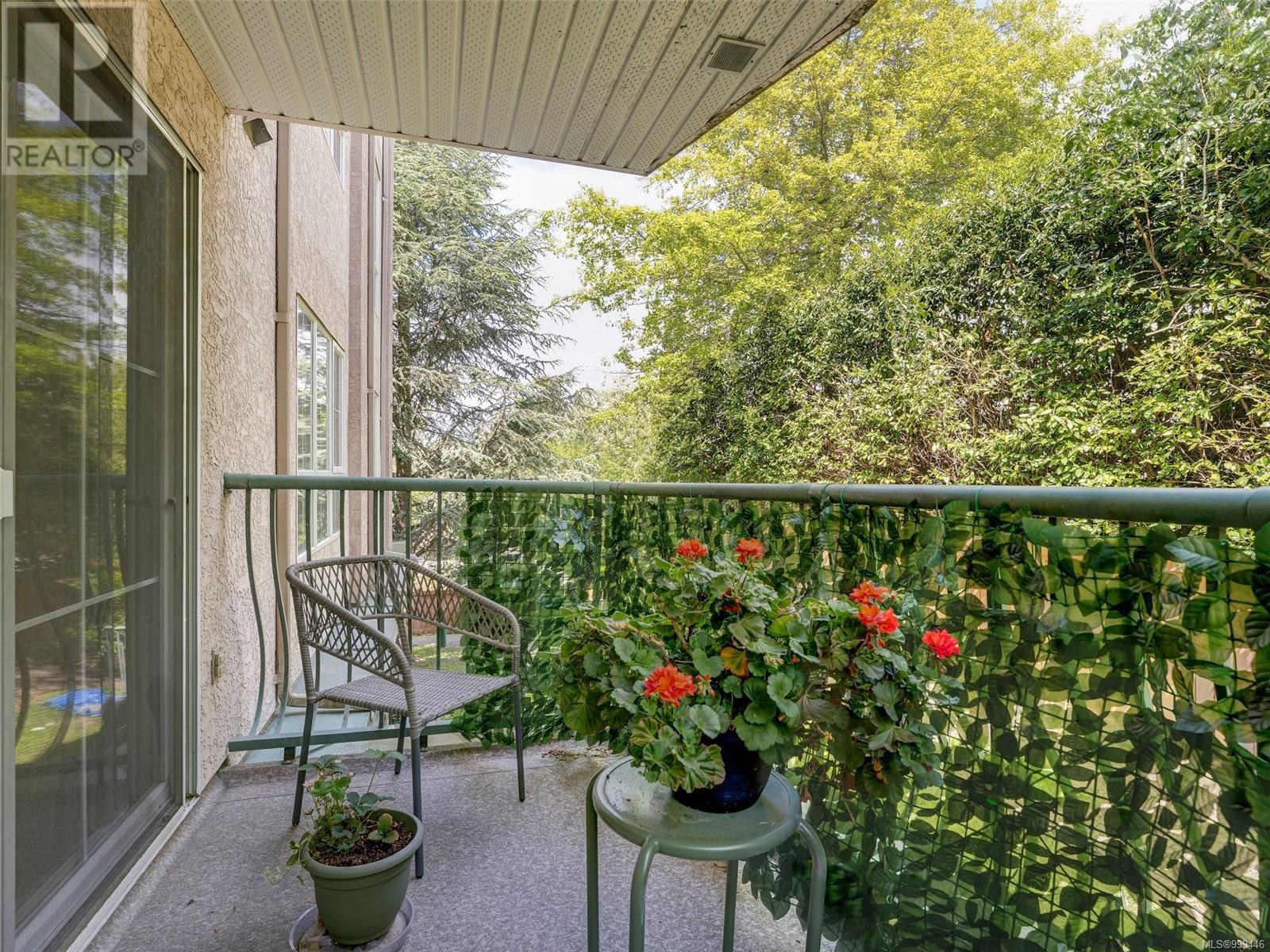 208 3133 Tillicum Road, Saanich