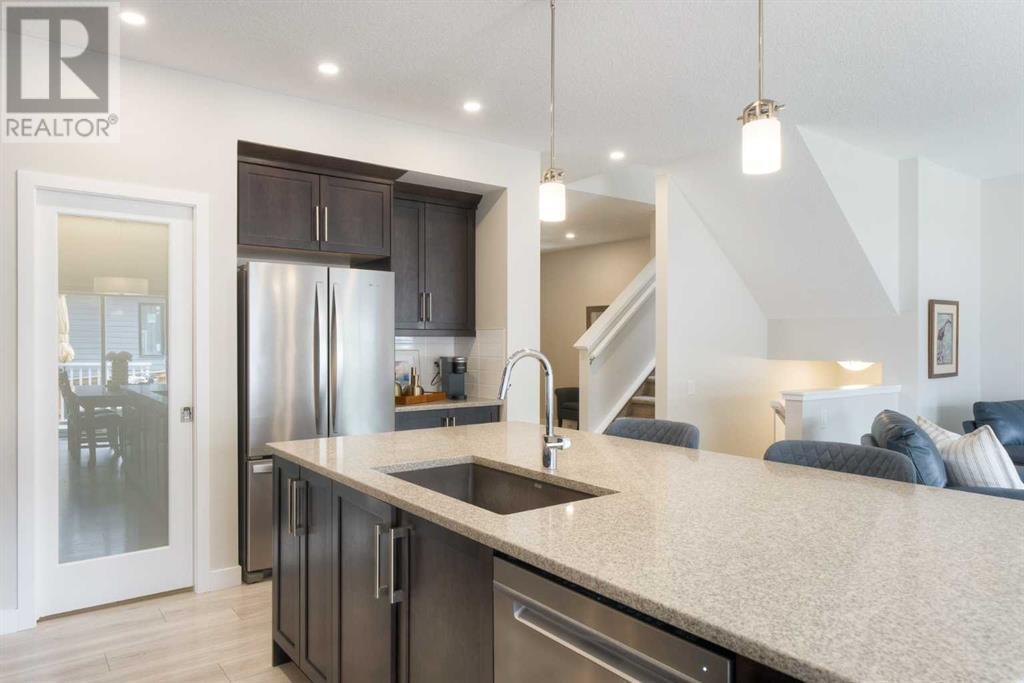 218 Riviera View, Cochrane