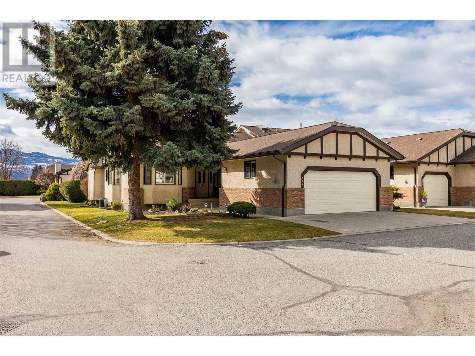 82 2200 Gordon Drive, Kelowna