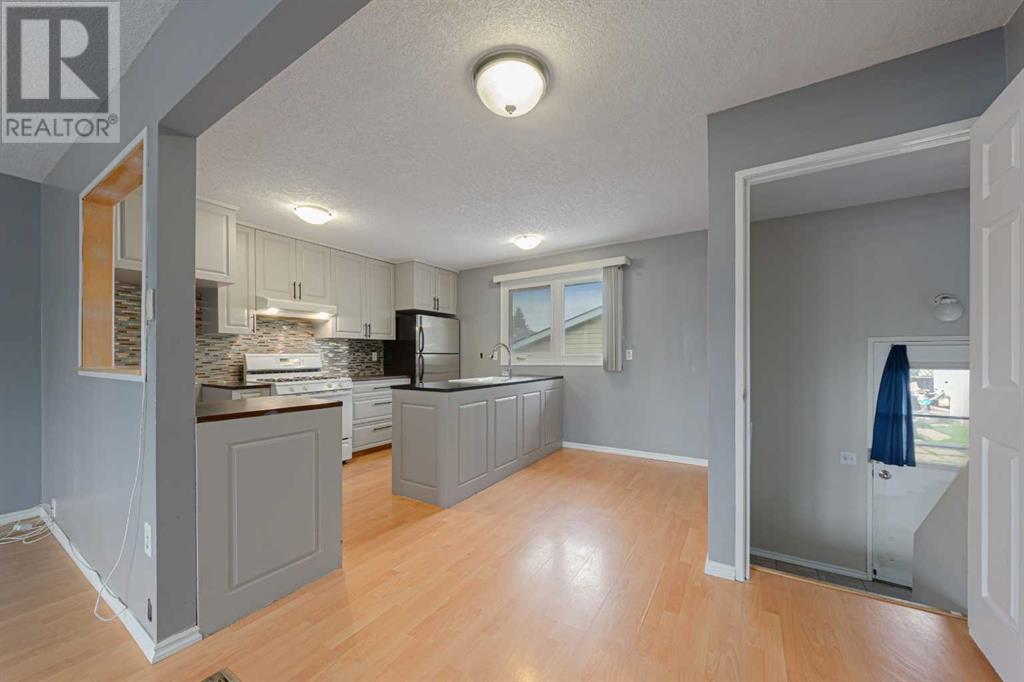 Single Family House Bungalow for Sale in  Dovely Place SE Dover Calgary 