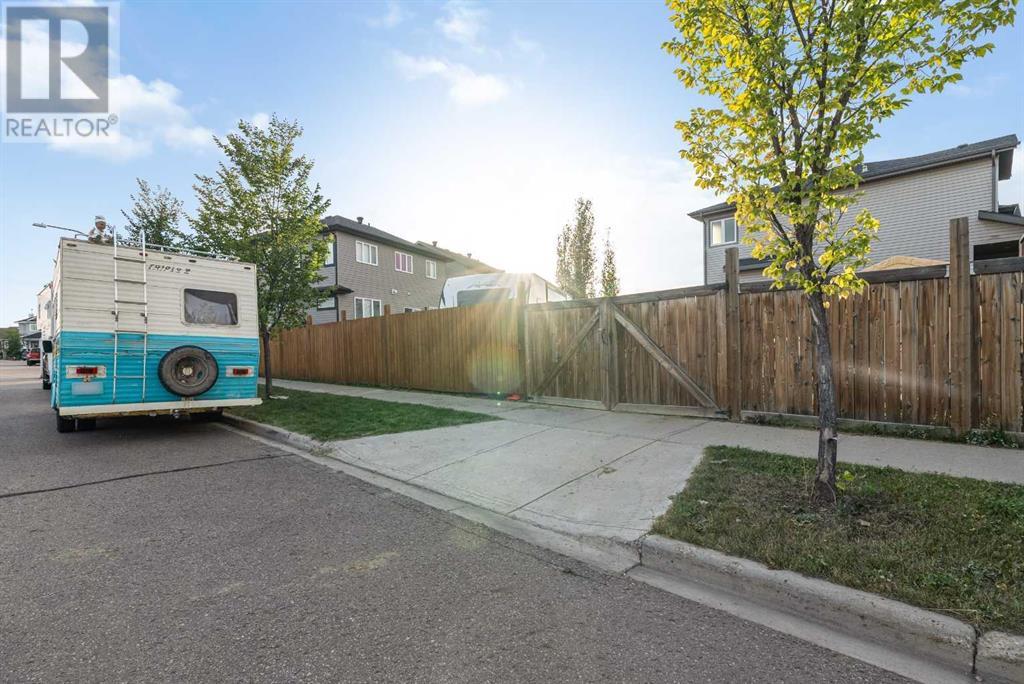 100 Macrae Place, Fort McMurray, Alberta