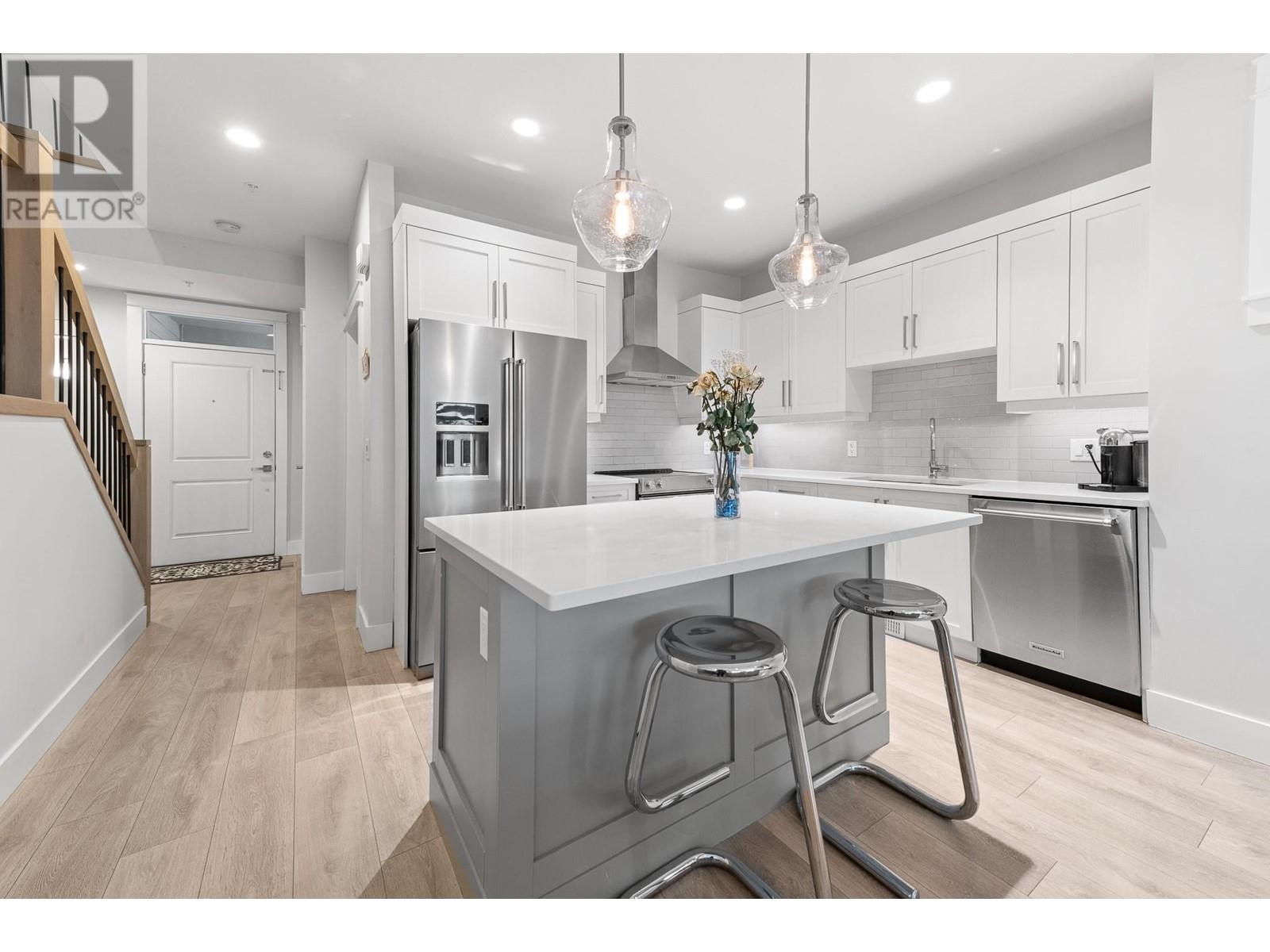 5 12840 Stillwater Court, Lake Country