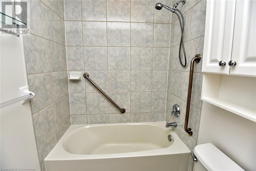 Photo 33 of 90 Charlton Avenue W Unit 604, Hamilton ON