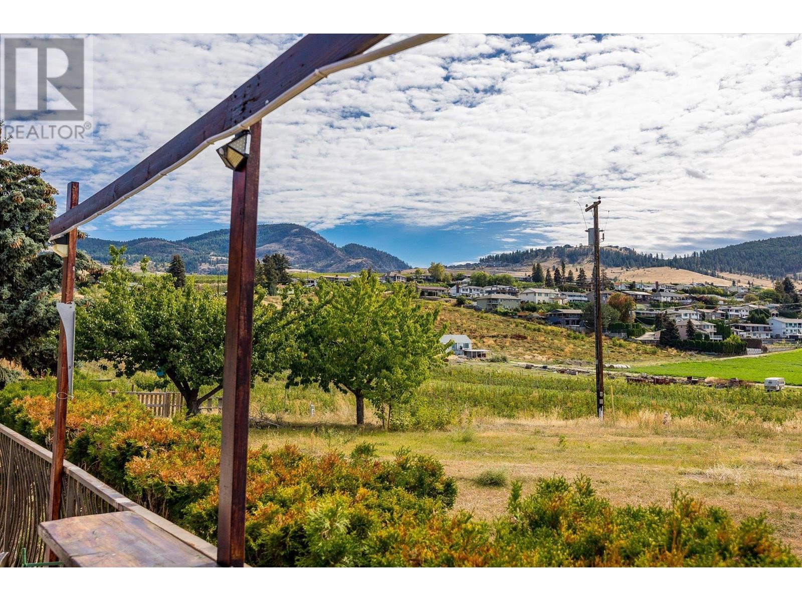 848 Webster Road, Kelowna