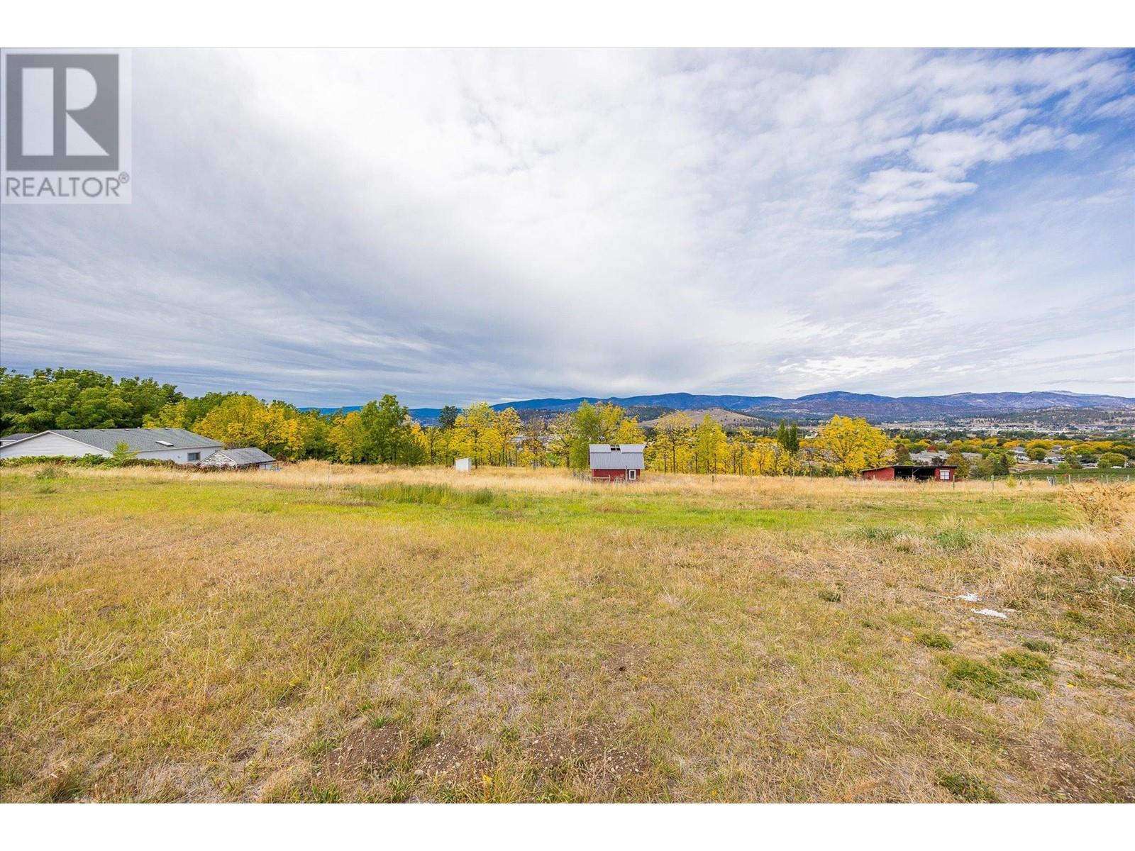 848 Webster Road, Kelowna