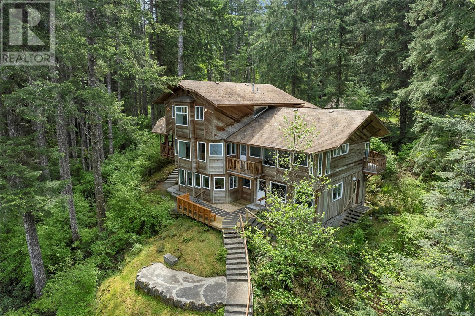 1747 Hyacinthe Bay Rd, Quadra Island
