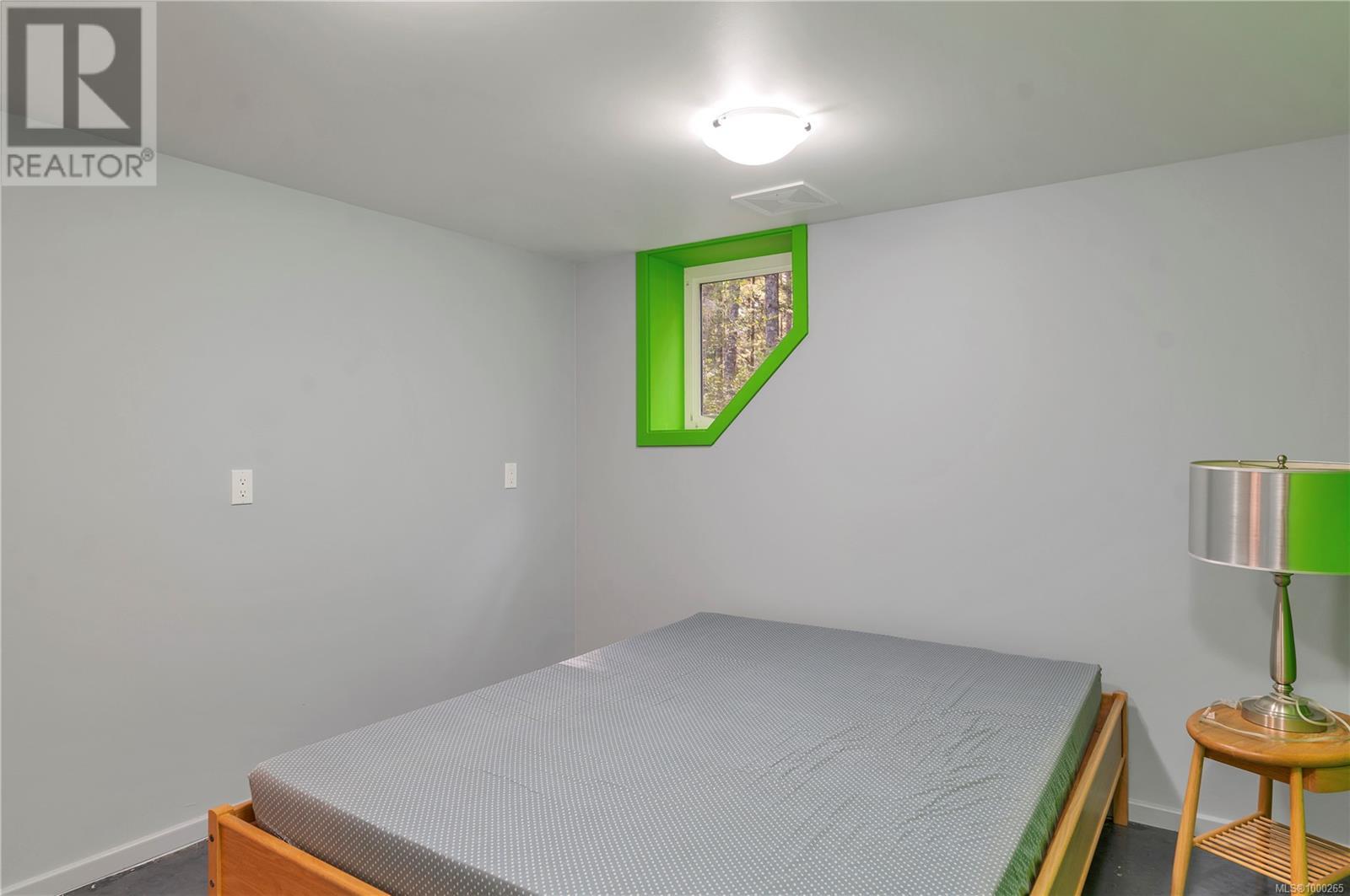 1747 Hyacinthe Bay Rd, Quadra Island