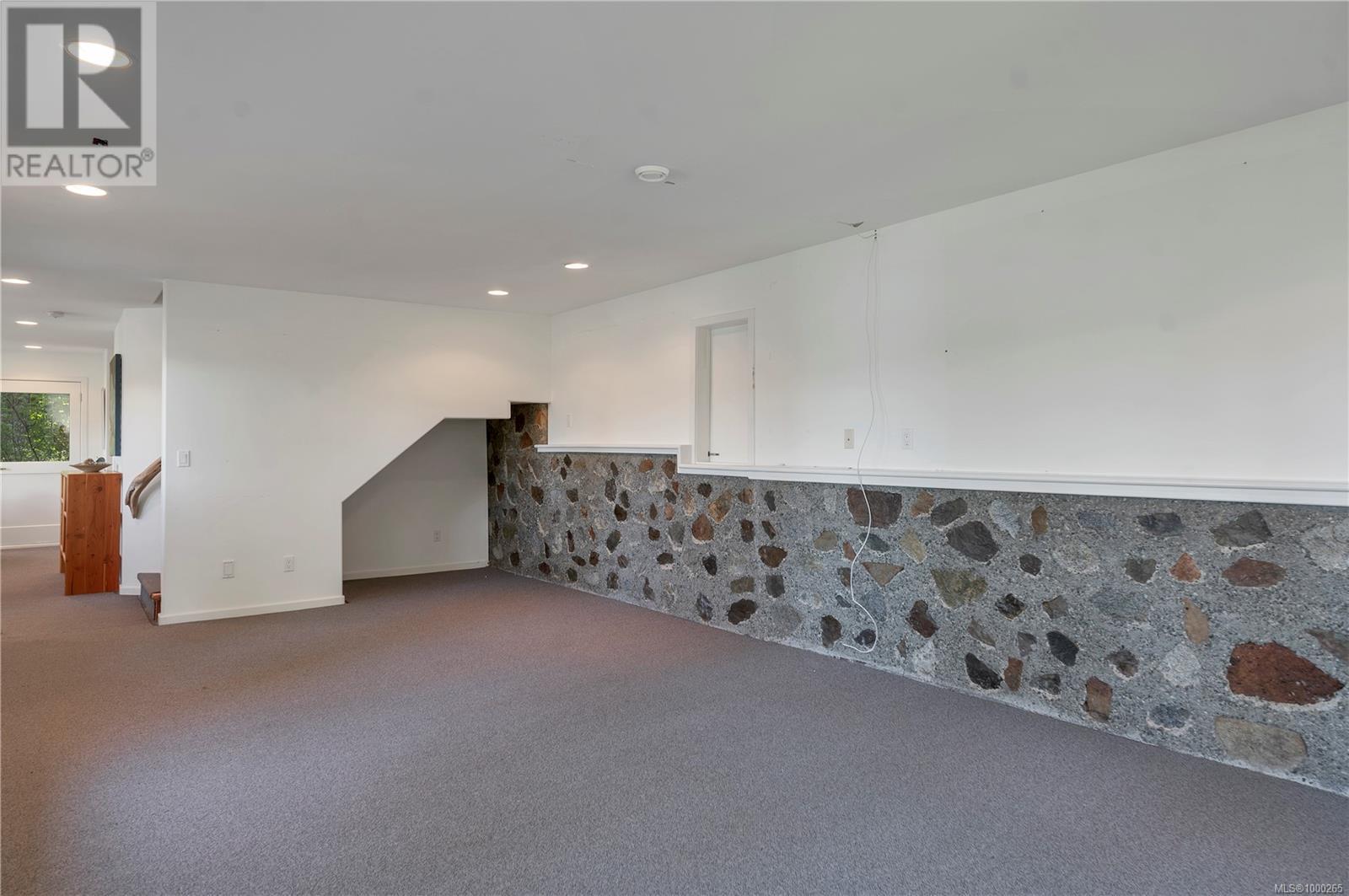 1747 Hyacinthe Bay Rd, Quadra Island