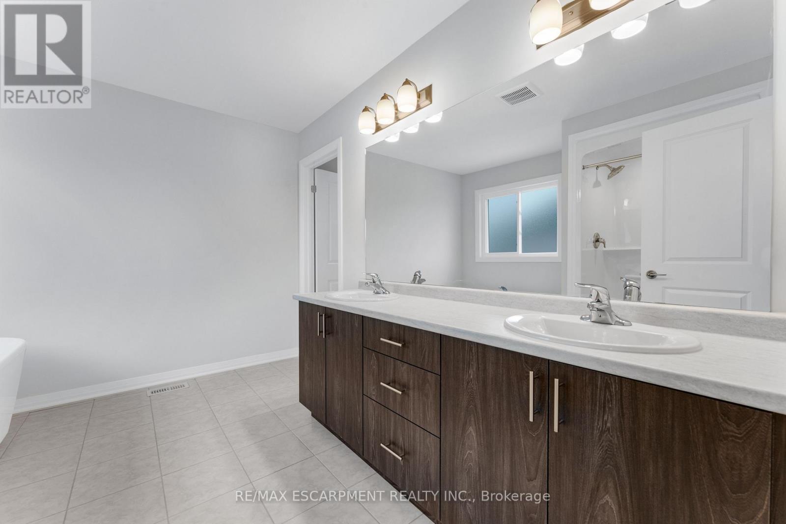 Photo 26 of 778 Bradford Avenue, Fort Erie ON