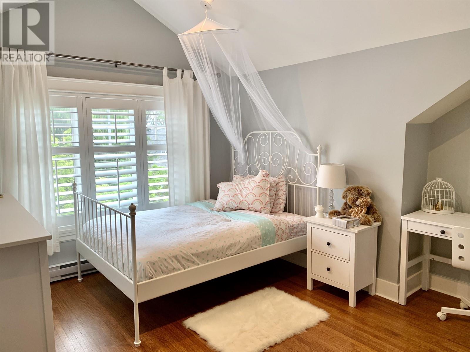 Photo 10 of 3250 W 35 Th Avenue, Vancouver BC