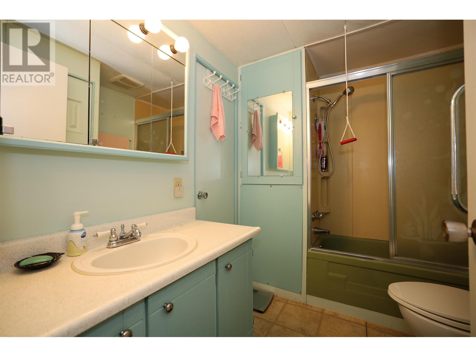 24 4116 BROWNING ROAD, Sechelt