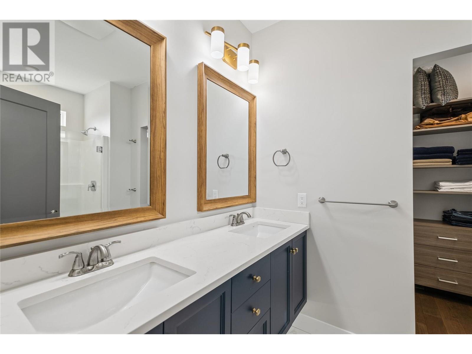  985 Coronation Avenue, Kelowna