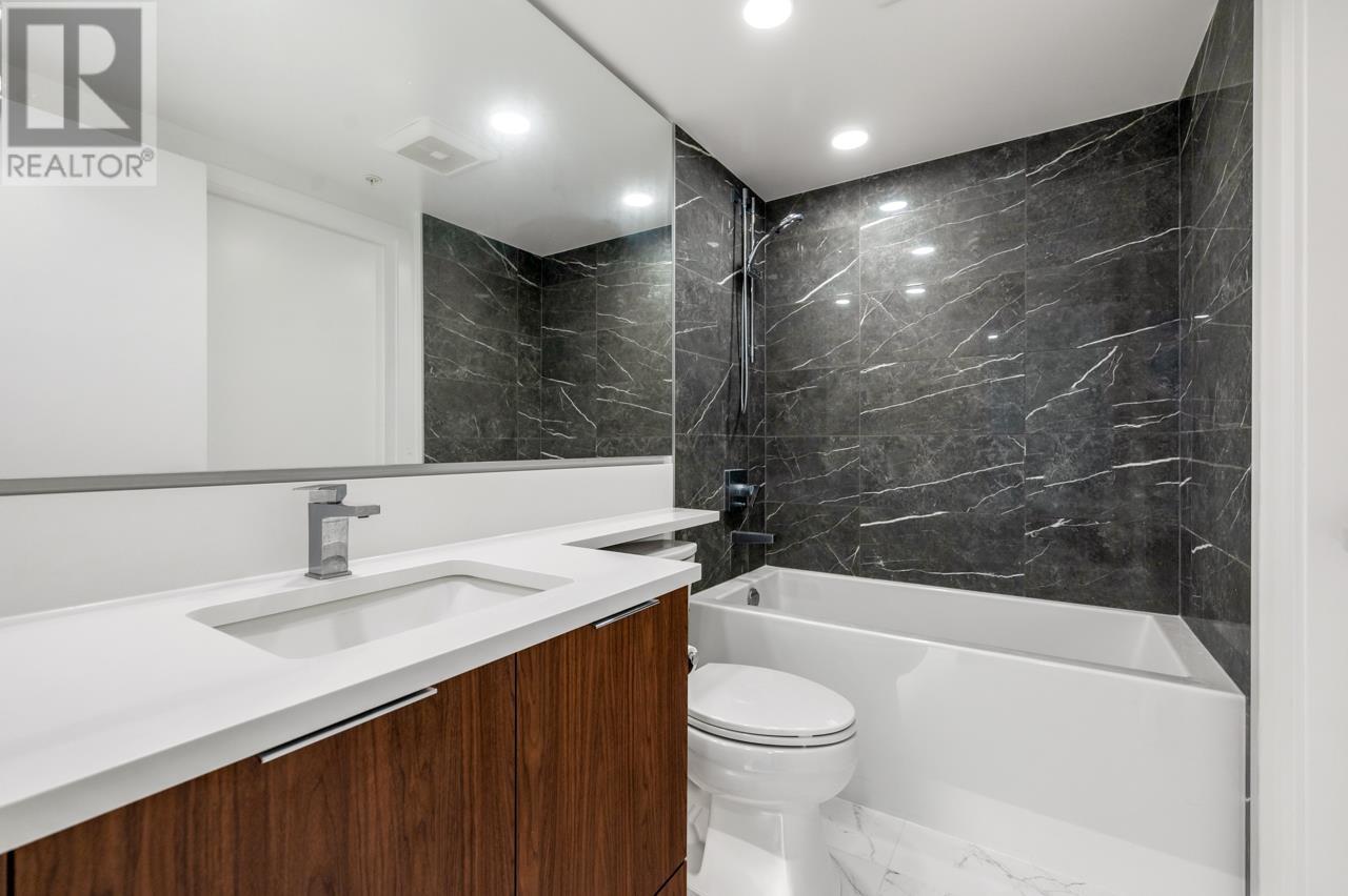 Photo 13 of 1105 7683 Park Crescent, Burnaby BC