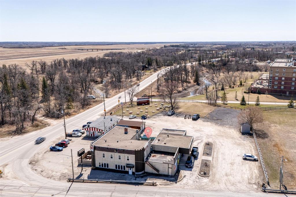 Photo 13 of 6970 Henderson Highway, Winnipeg MB