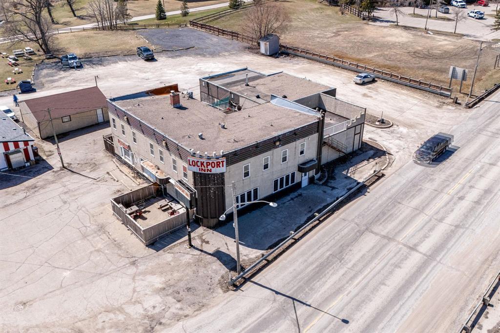 Photo 6 of 6970 Henderson Highway, Winnipeg MB
