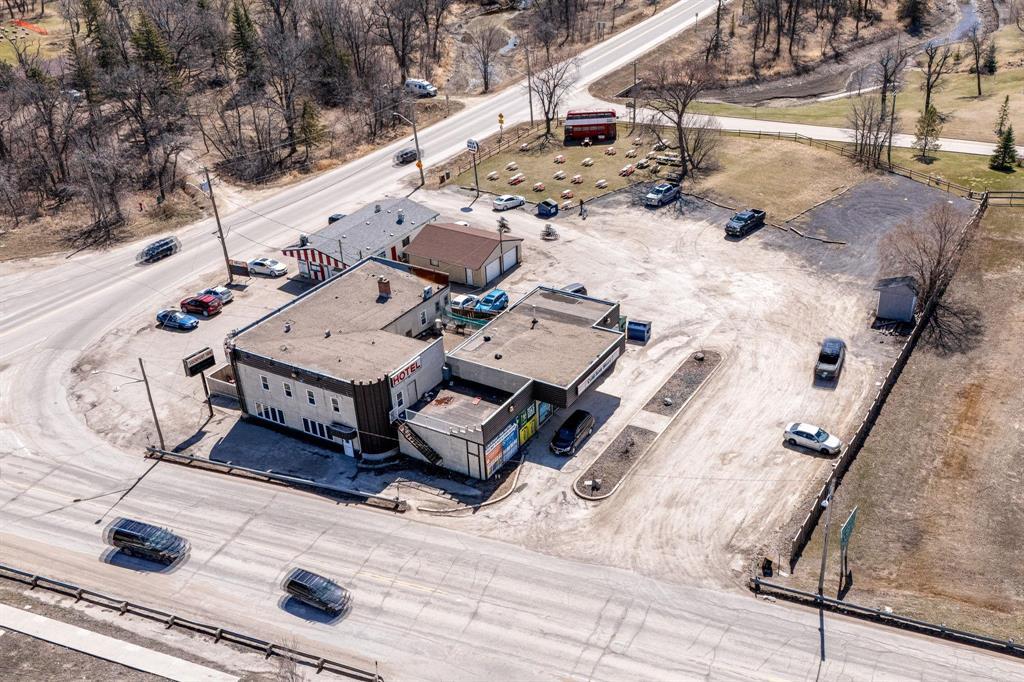 Photo 8 of 6970 Henderson Highway, Winnipeg MB