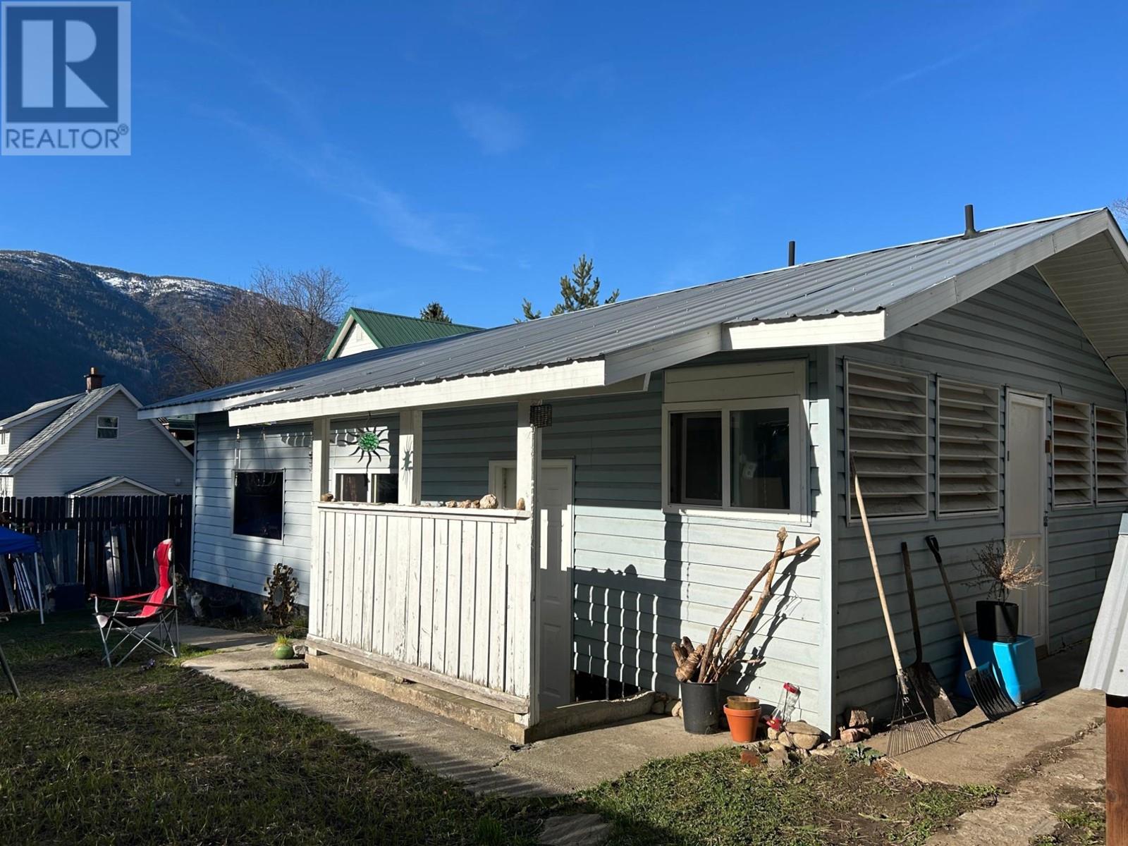 Photo 24 of 311 Gore Street, Nelson BC