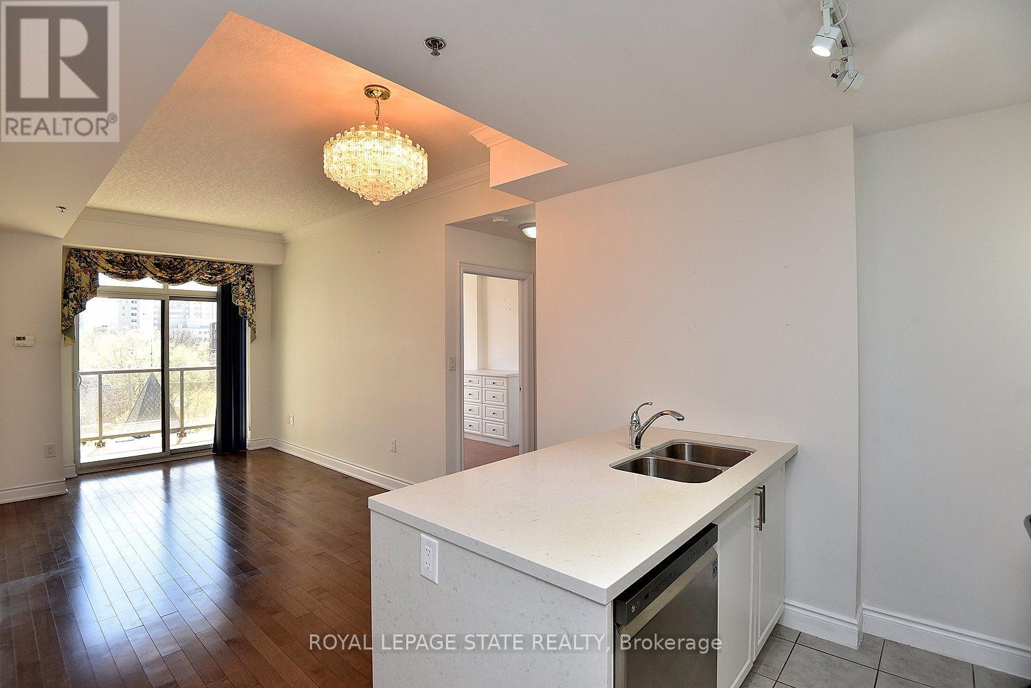 Photo 17 of 604 90 Charlton Avenue W, Hamilton ON
