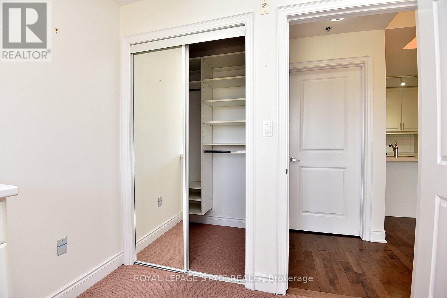 Photo 8 of 604 90 Charlton Avenue W, Hamilton ON